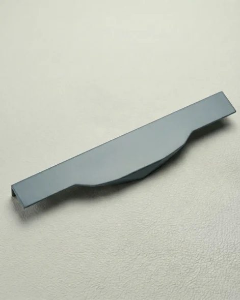 RB 304 Diamond Cut Aluminium Kitchen Profile Handle - Nimkro Hardware LLP