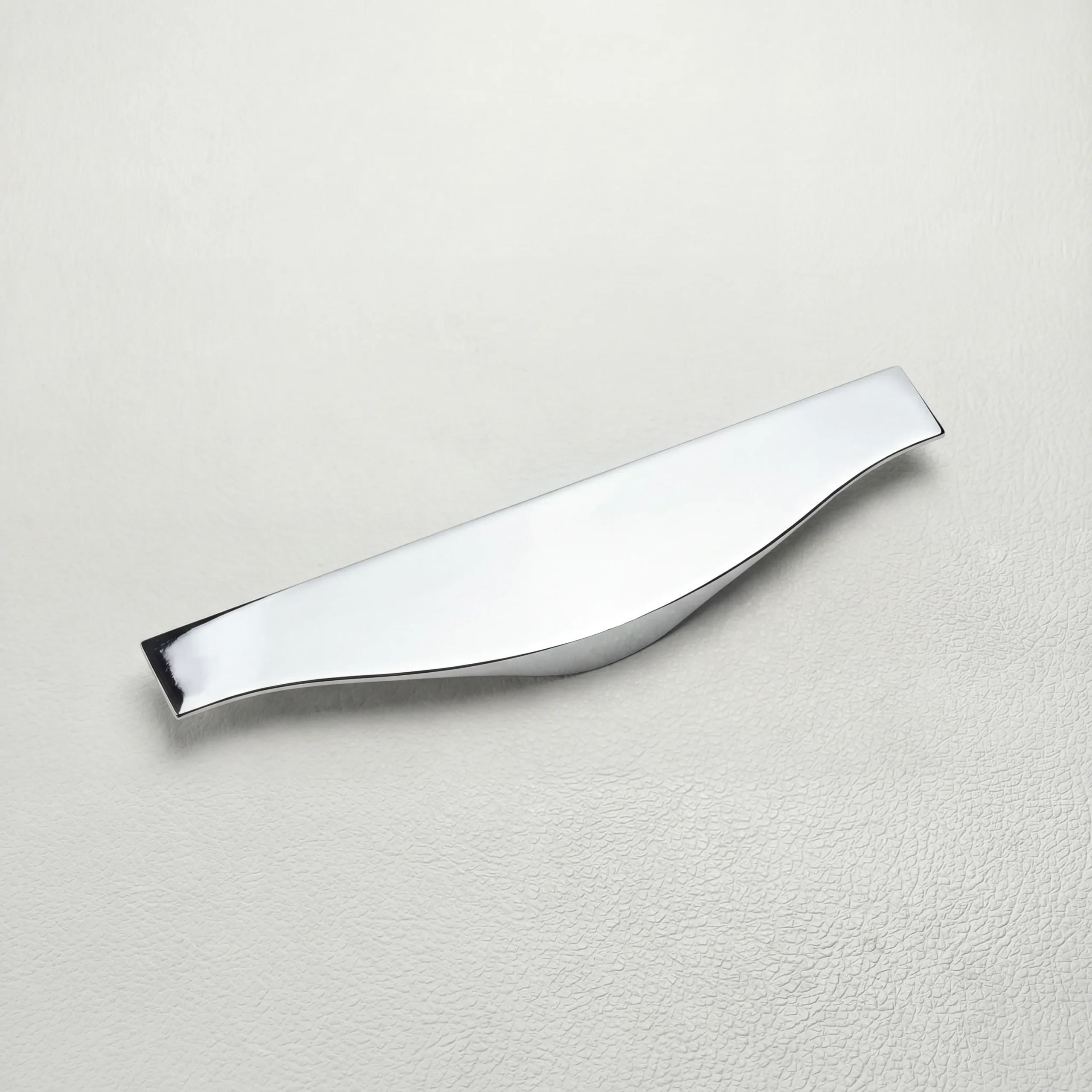 RB 304 - Laher Aluminium Kitchen Profile Handle - Image 2