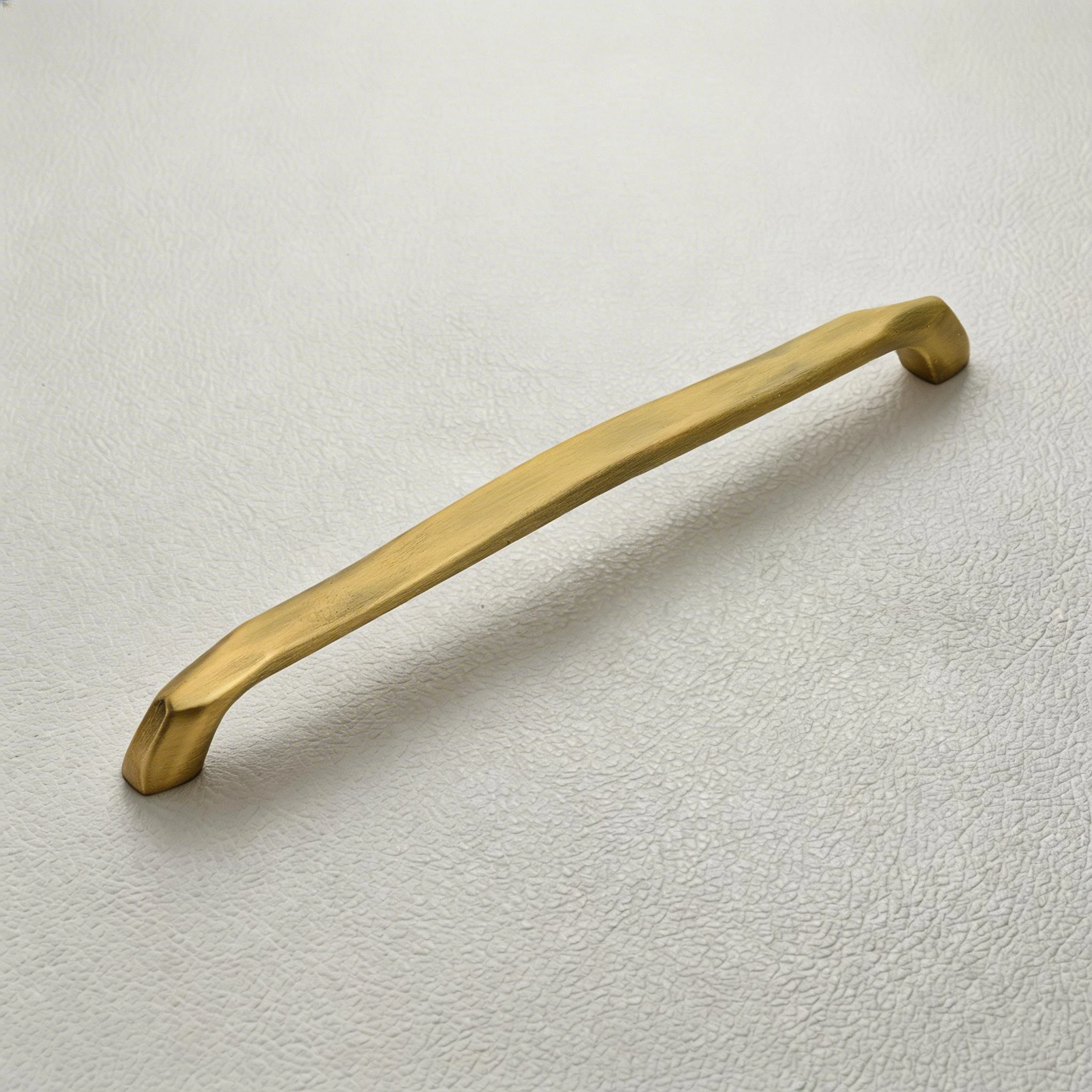 H-206 Luxury Zinc Cabinet Handle – Premium Collection Buy Best Quality Zinc Cabinet Handle from Rajkot - Image 2